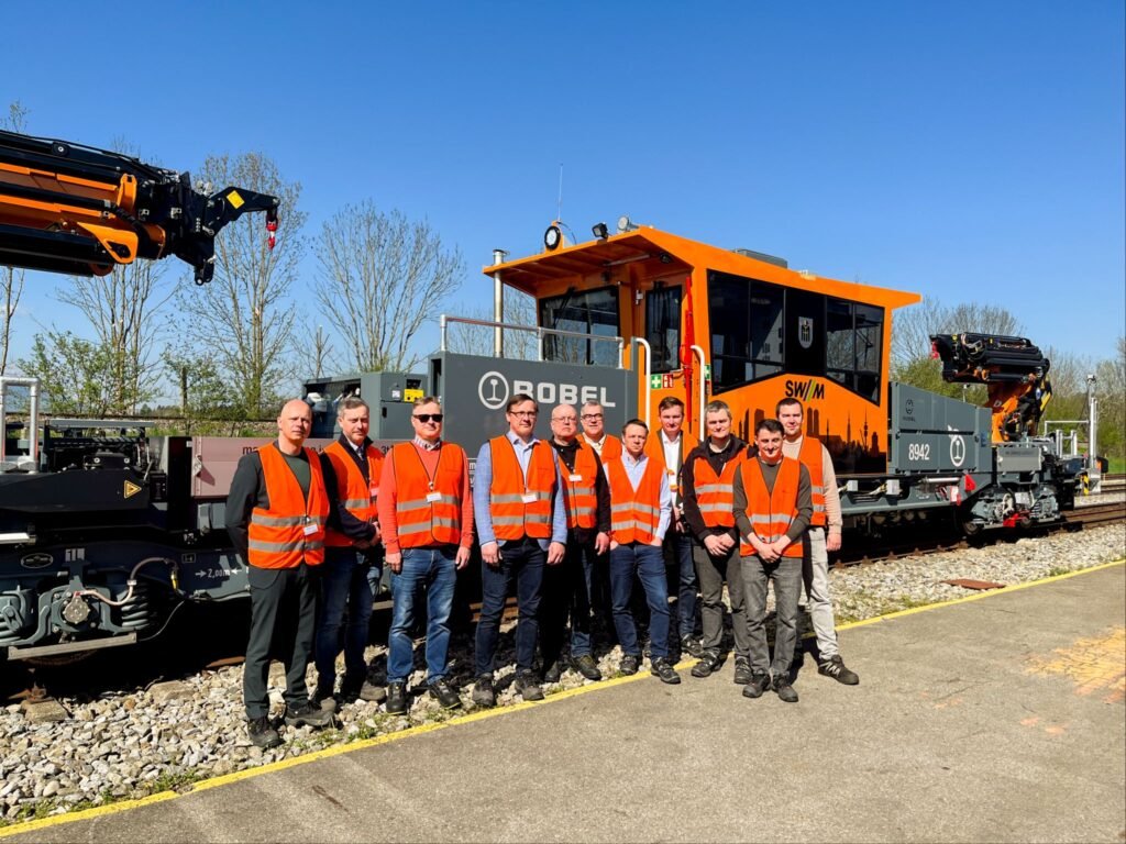 Rail Baltic Estonia avansează în planificarea mentenanței Yellow Fleet prin vizite tehnice la Plasser & Theurer și ROBEL