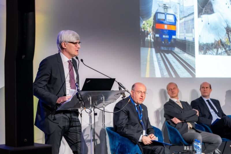 Levada Cargo: Ucraina folosește de zece ori mai puțin transportul containerizat decât UE deși are un potențial major pentru intermodal