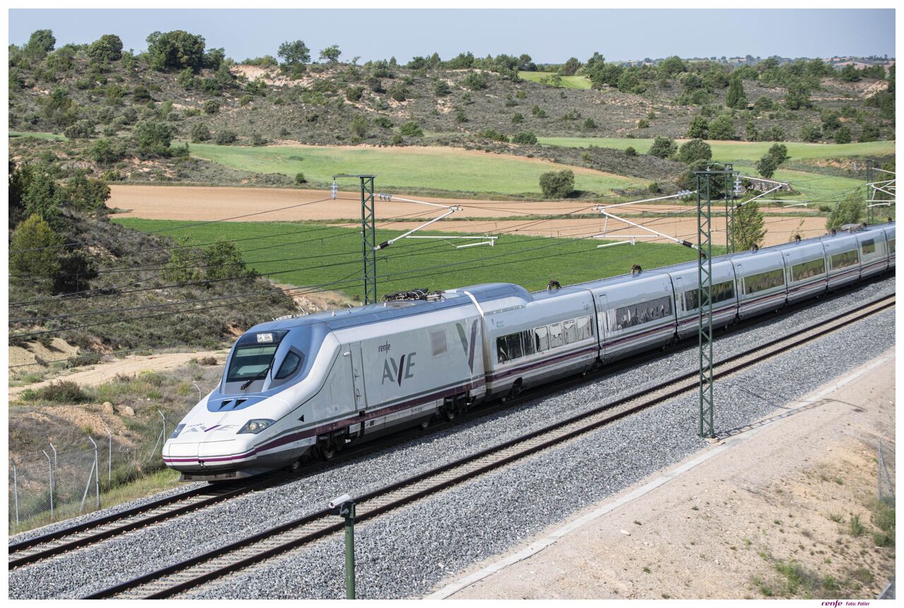 Renfe reia mâine serviciile directe de mare viteză către Málaga odată cu redeschiderea liniei afectate de furtunile din februarie
