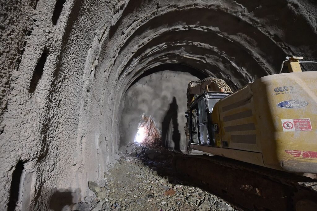 FS Engineering avansează la 88% lucrările de excavare pentru dublarea liniei Genga–Serra San Quirico pe ruta feroviară Orte–Falconara