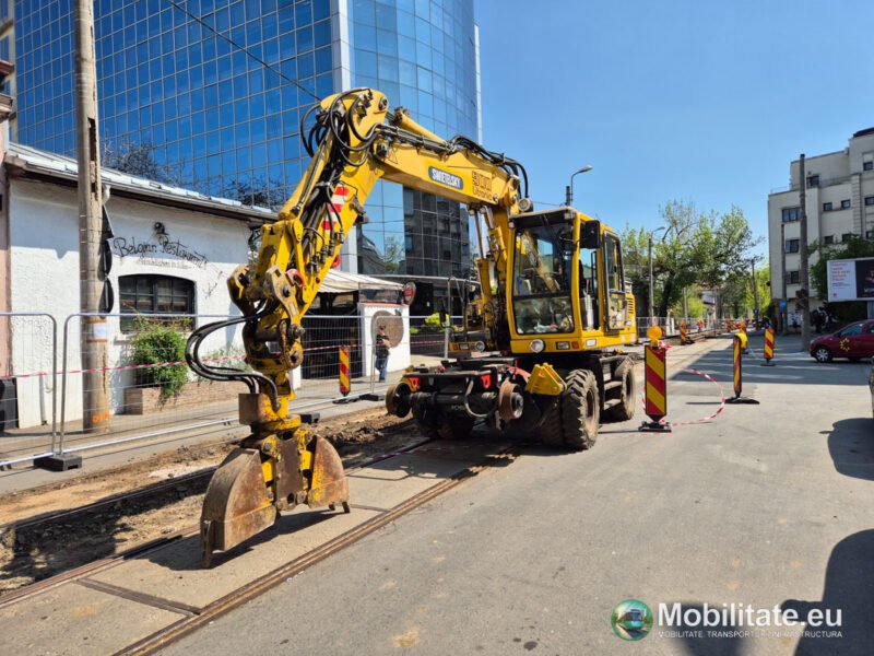 Lot 2 modernizare linii tramvai - Swietelsky a început demontarea vechilor șine pe strada Traian