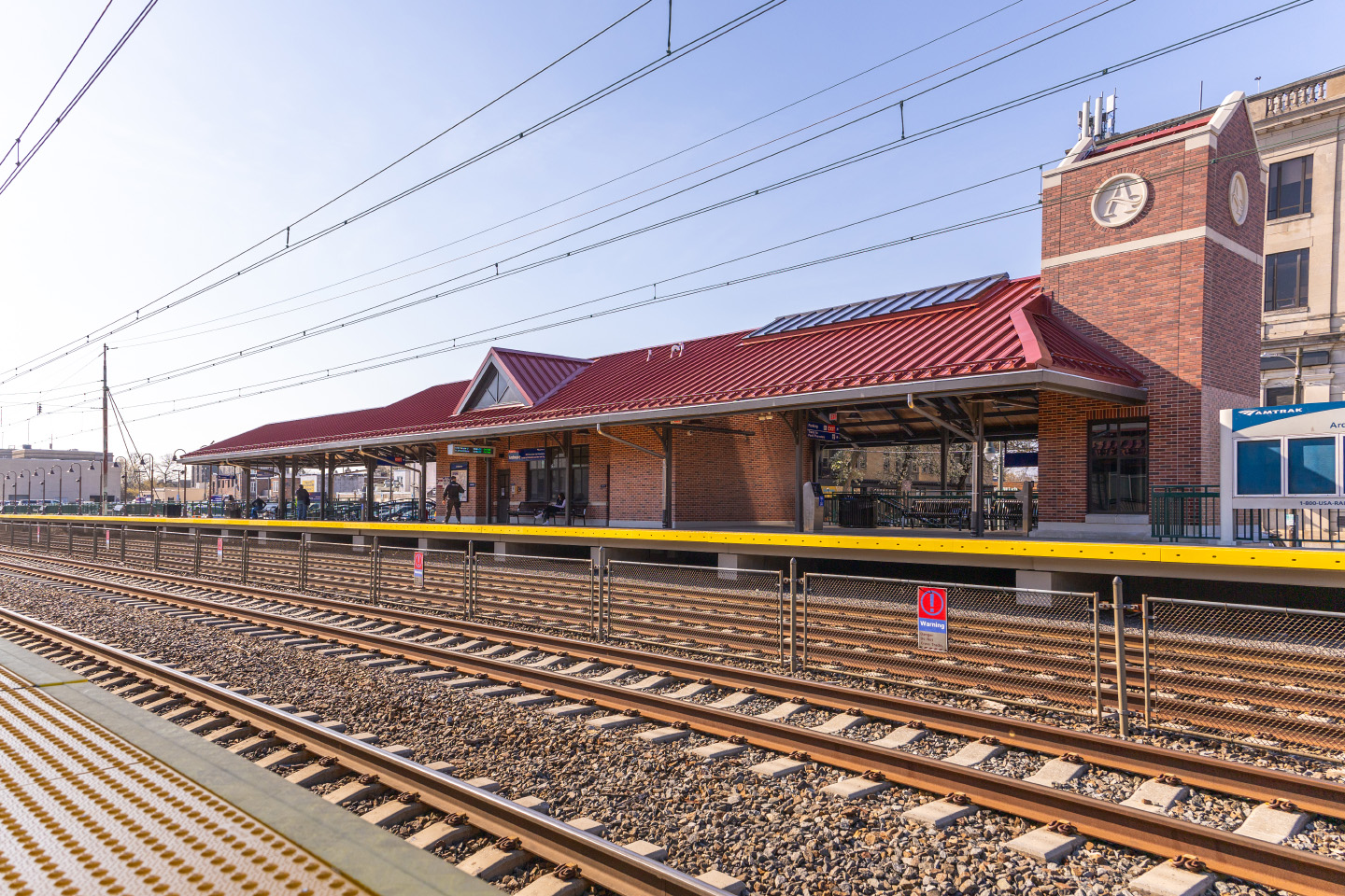 SEPTA inaugurează noua stație Ardmore complet accesibilă și modernizată pentru pasagerii liniei Paoli-Thorndale