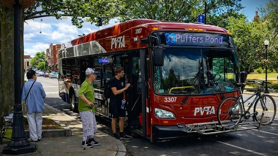 SUA lansează o finanțare de 686 milioane de dolari pentru modernizarea stațiilor de transport public și creșterea accesibilității pentru familii