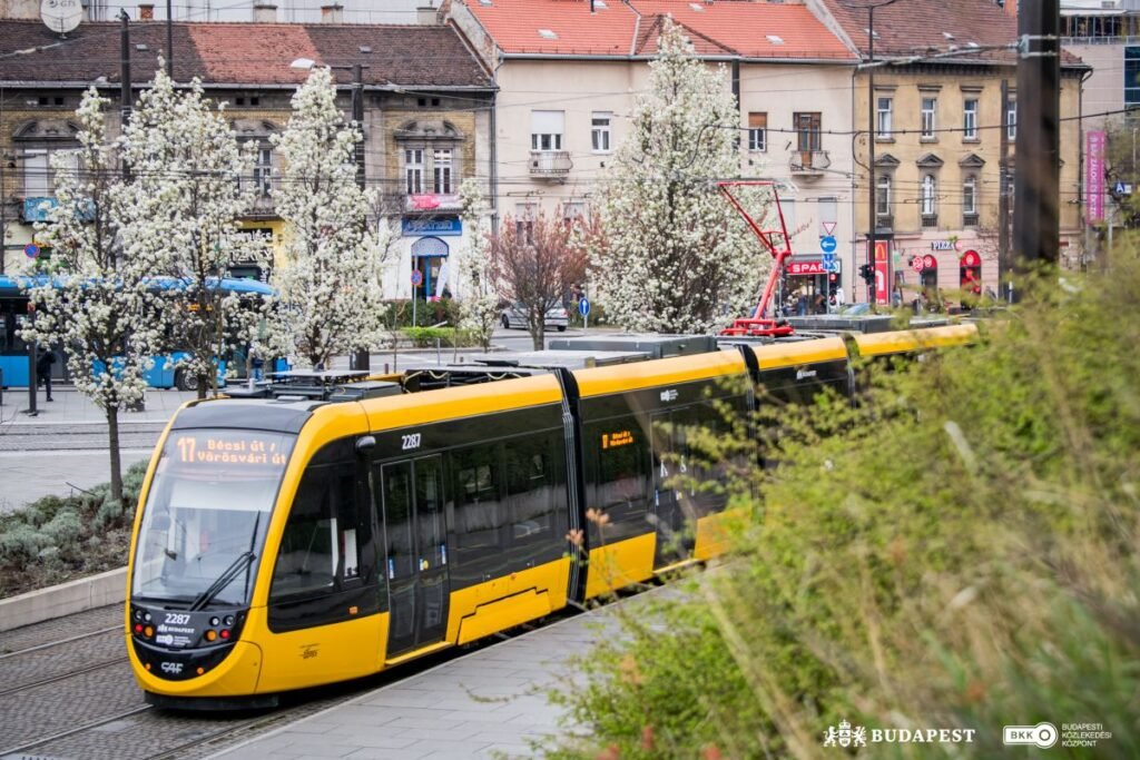 Budapesta introduce în circulație al 31‑lea tramvai CAF, după testele tehnice și proba de etanșeitate la ploaie