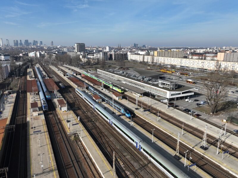 Modernizarea gării Warszawa Wschodnia poate începe în 2026 ca urmare a selectării ofertei TORPOL și așteptarea deciziei KIO