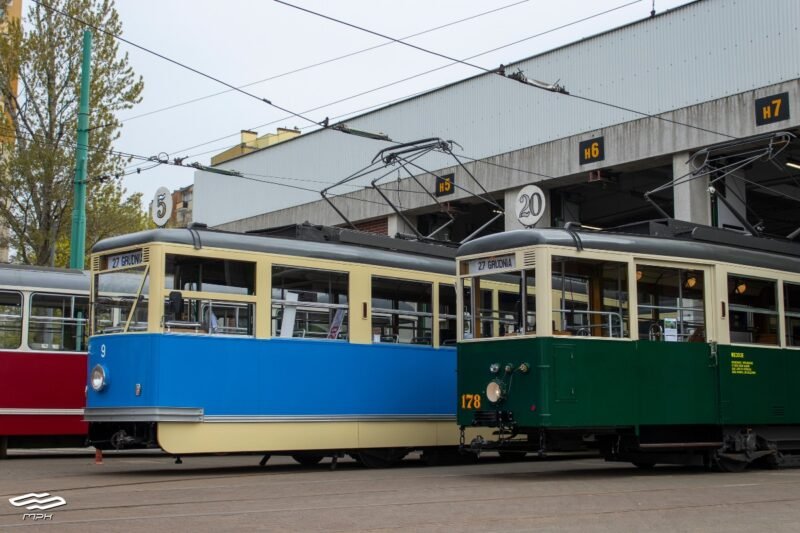 MPK Poznań deschide sezonul 2026 al liniilor turistice cu tramvaie și autobuze istorice pe străzile orașului