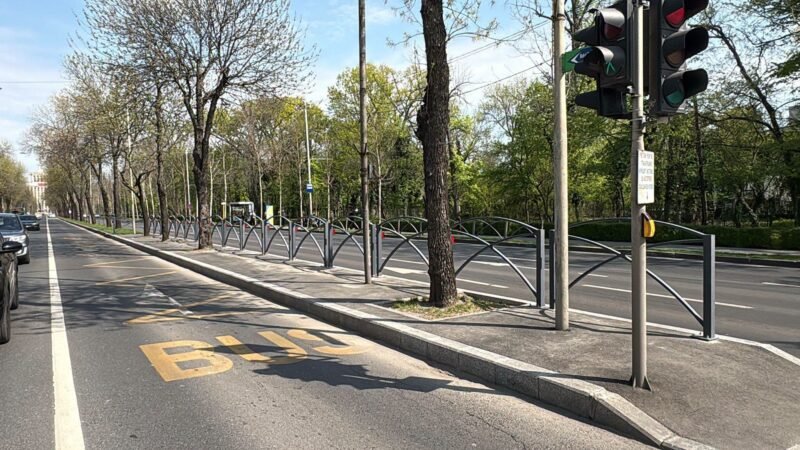 STB SA a început să circule pe noul culoar unic pe Bulevardul Regele Mihai I pe sensul spre cartiere. Directorul STB SA a fost pe teren pentru a vedea informarea și relocarea stațiilor de autobuz