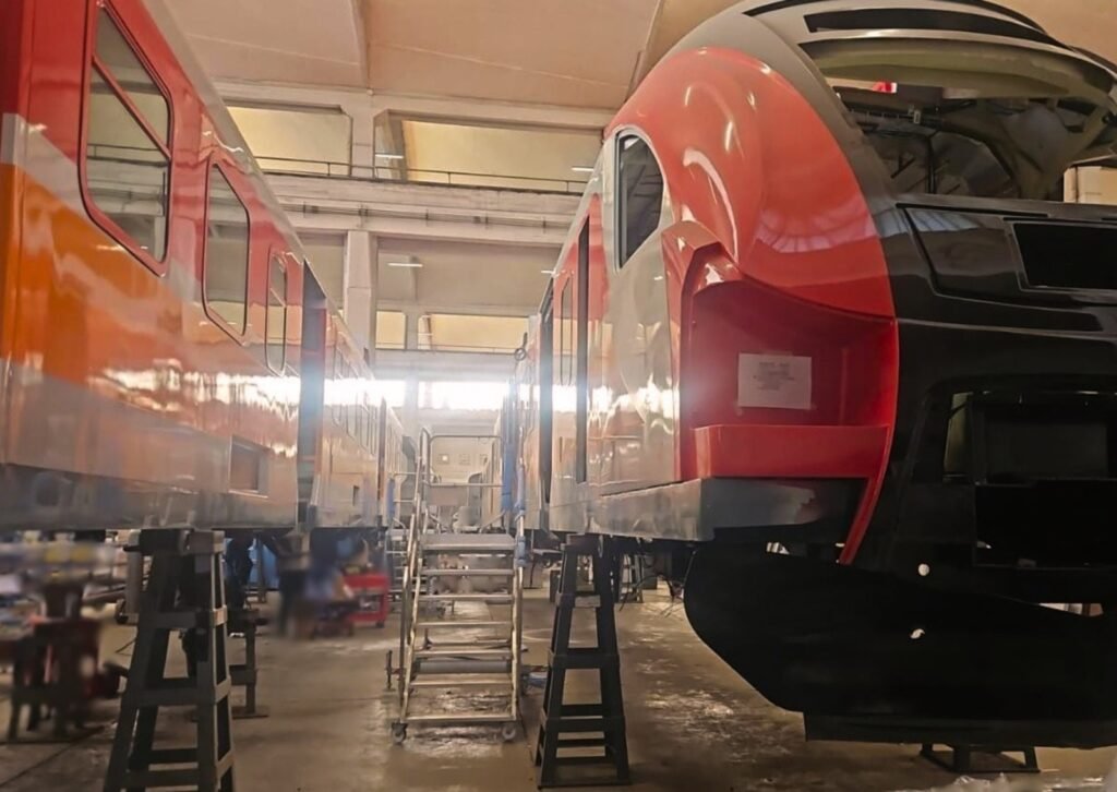 POLREGIO finalizează modernizarea trenurilor ED72: primele unități în noile culori ies pe traseu înainte de vară