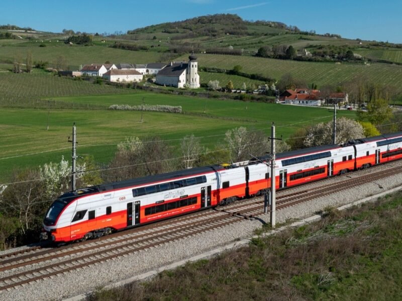 Noile trenuri ÖBB Cityjet cu etaj primesc autorizarea oficială pentru Austria, Cehia și Slovacia