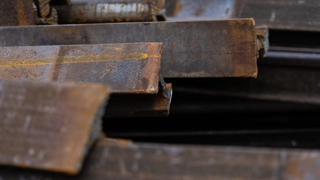 DB Cargo analizează noile tendințe din logistica oțelului și rolul transportului feroviar în tranziția către producția „Green Steel”