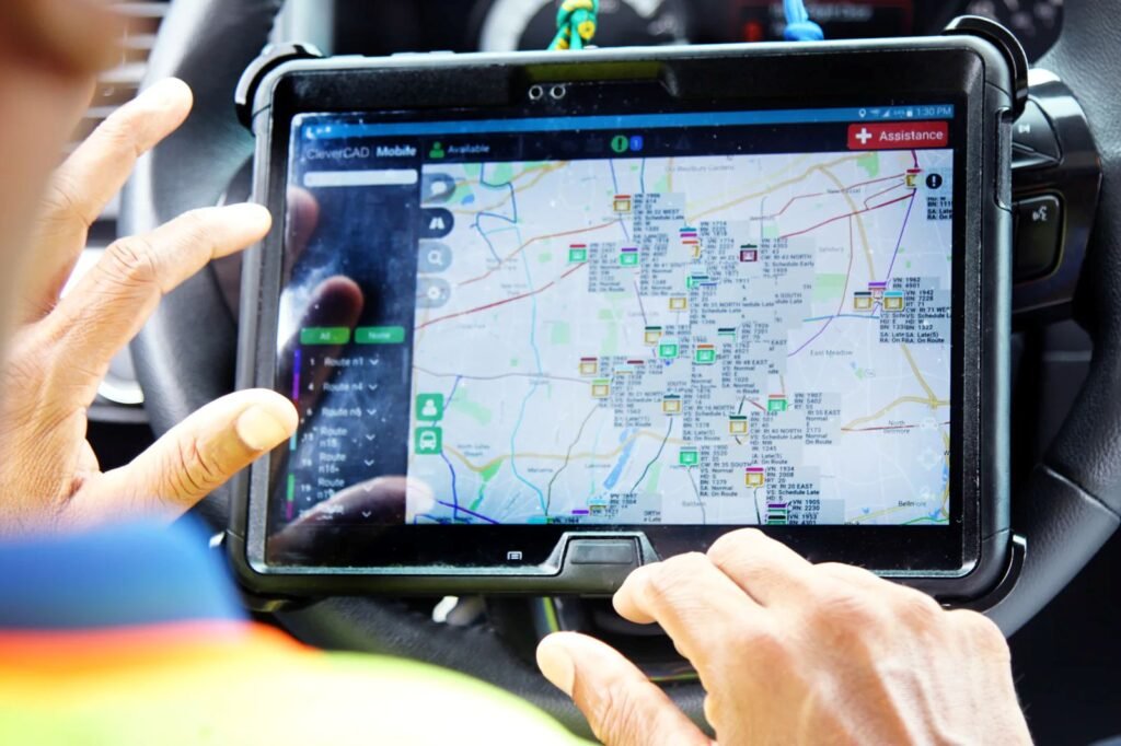 Hitachi Rail achiziționează Clever Devices și își extinde portofoliul digital în mobilitatea publică globală