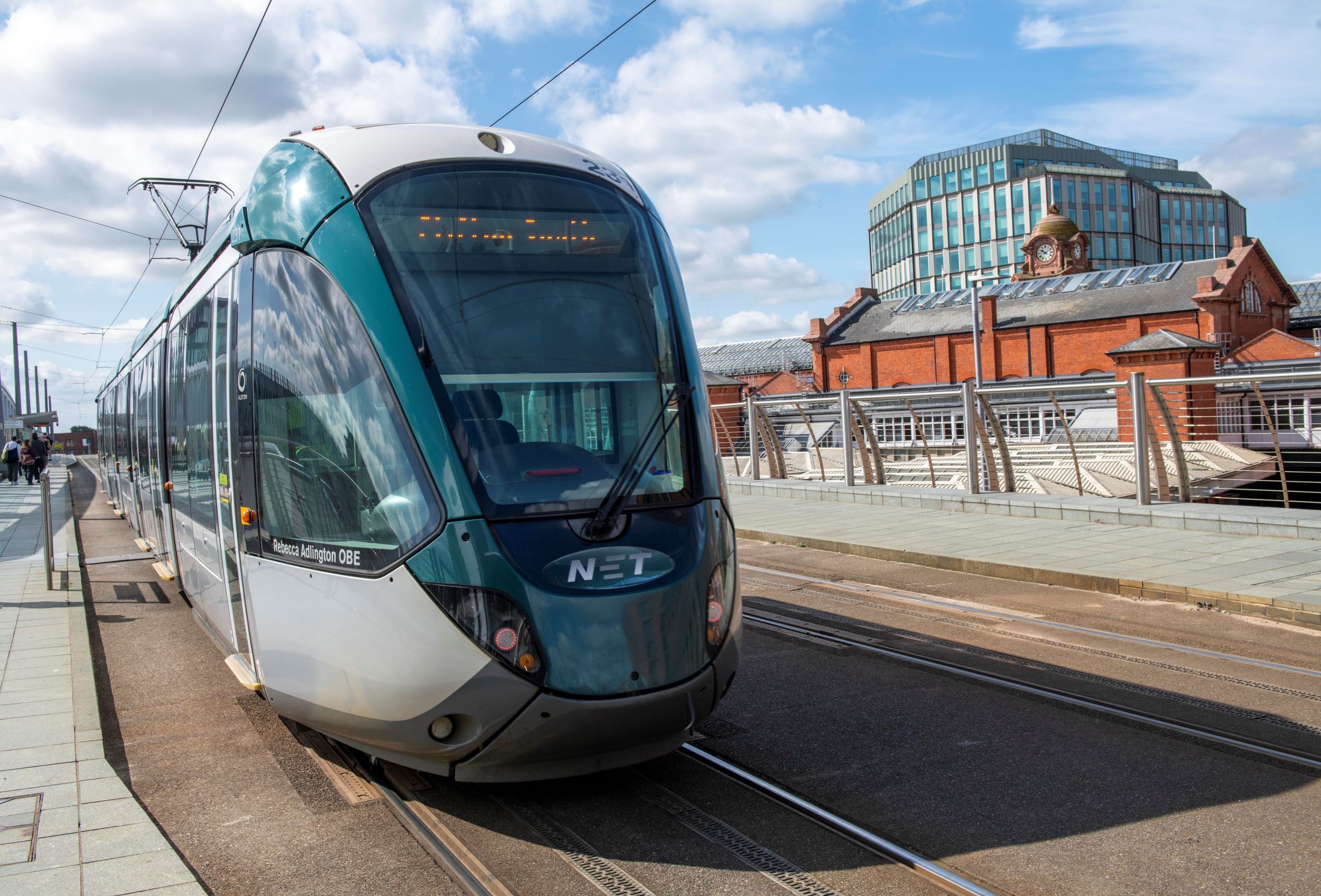 Nottingham crește amenzile pentru călătorii fără bilet: noile tarife NET intră în vigoare din mai 2026
