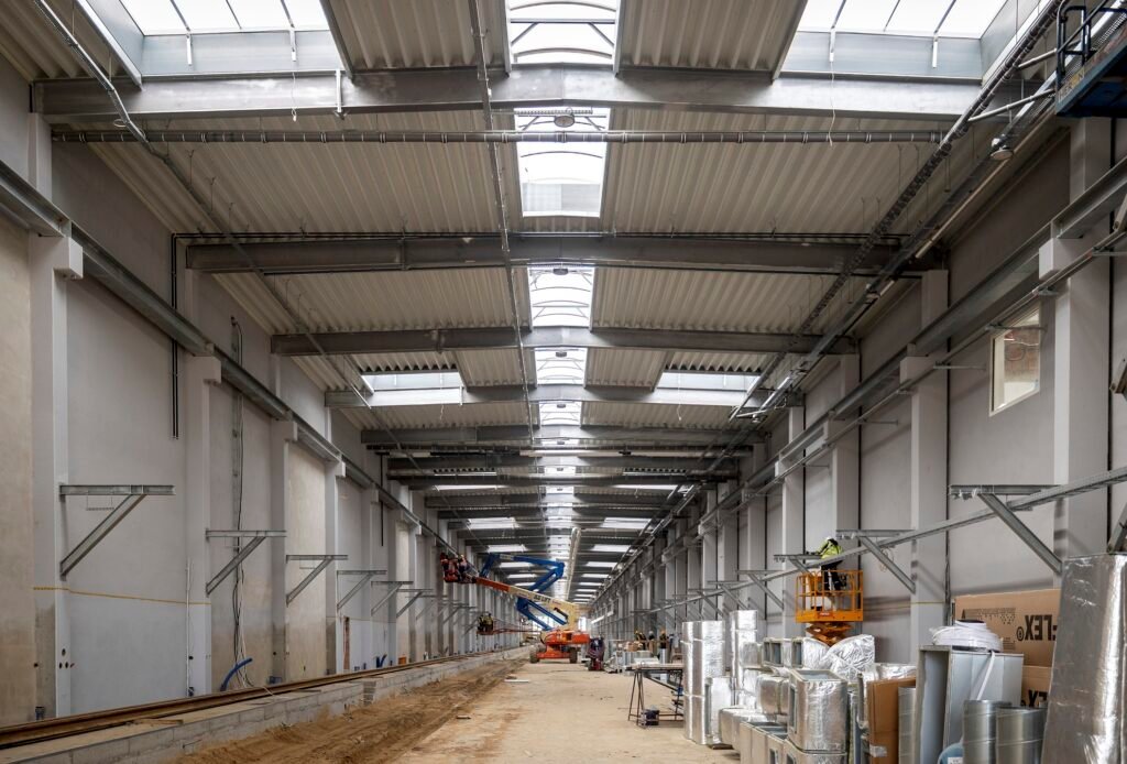 Noul centru de servicii PKP Intercity din Przemyśl ajunge la 70% execuție și va deveni hub tehnic strategic pentru sud‑estul Poloniei