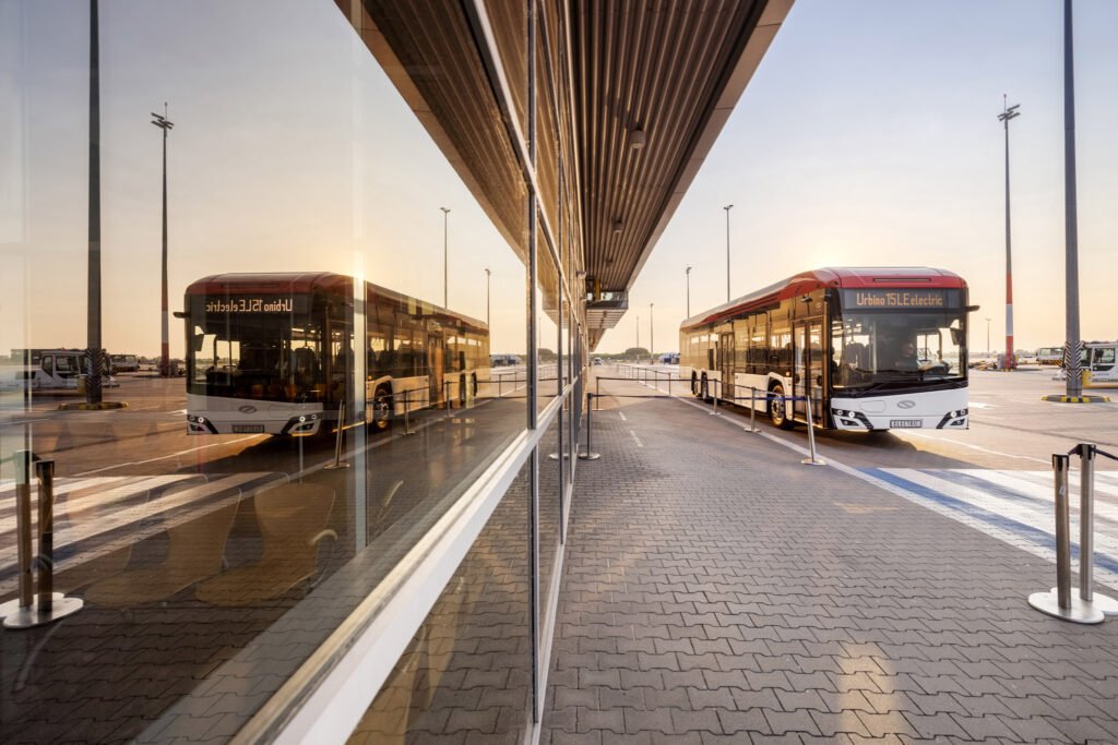 Nobina comandă 103 autobuze electrice Solaris Urbino 15 LE pentru operarea din Stockholm, Göteborg și Skåne