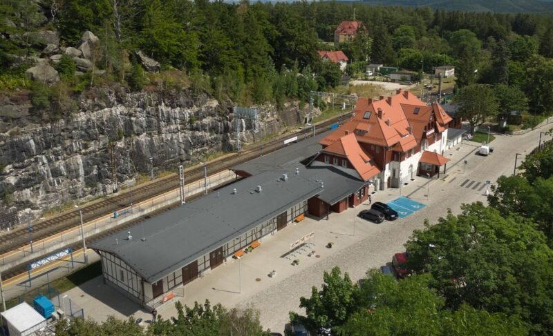 Satisfacția pasagerilor pe gările PKP S.A. atinge cel mai înalt nivel din istorie, după creșterea cu 10 puncte în 2025