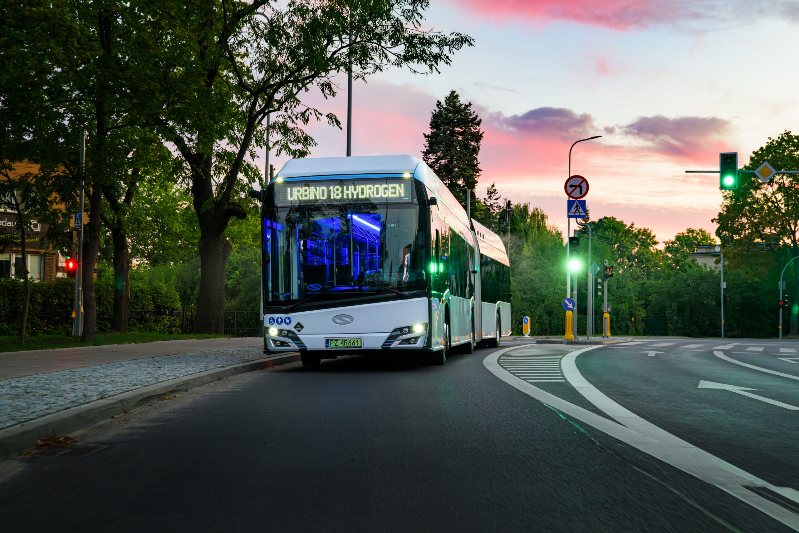Solaris Bus & Coach a semnat un nou contract cu operatorul de transport SWK Mobil Krefeld pentru livrarea a 19 autobuze cu hidrogen
