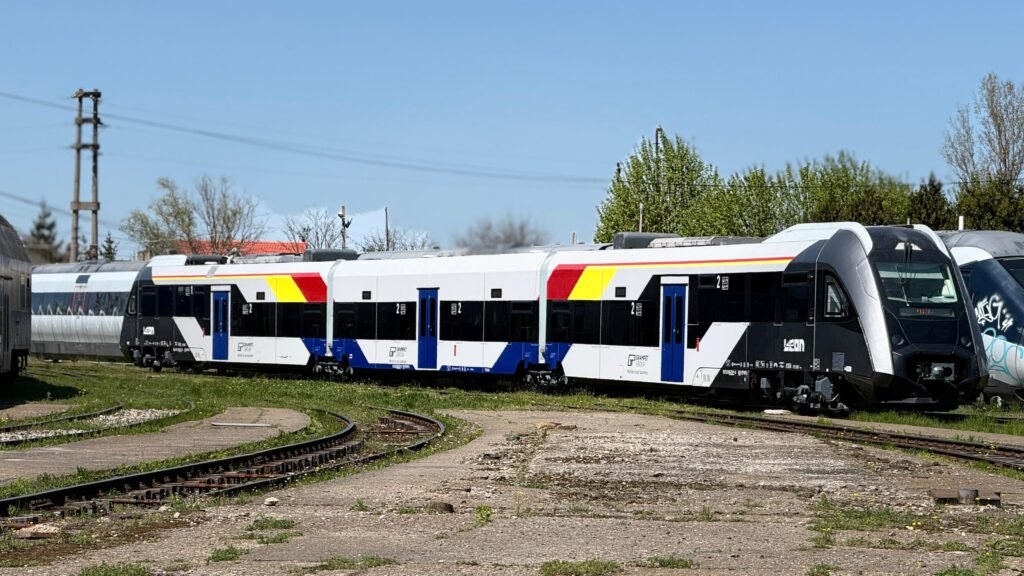 Automotorul Leon produs la Pașcani intră în circulație din 30 aprilie pe ruta București Băneasa - Capul Midia