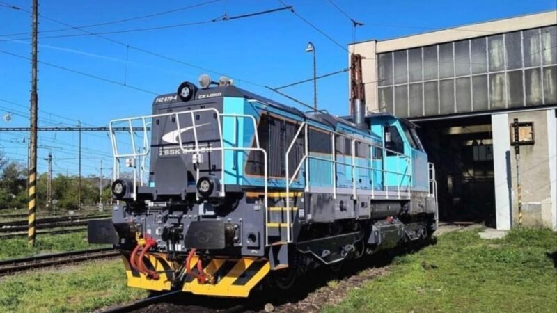 ZSSK CARGO finalizează modernizarea a 30 de locomotive 742 pentru manevră și trenuri locale în Slovacia