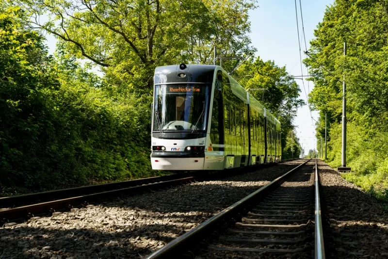 Proiectul de tramvai metropolitan Pfalztram avansează: contractele de planificare sunt semnate iar consultarea publică începe în aprilie