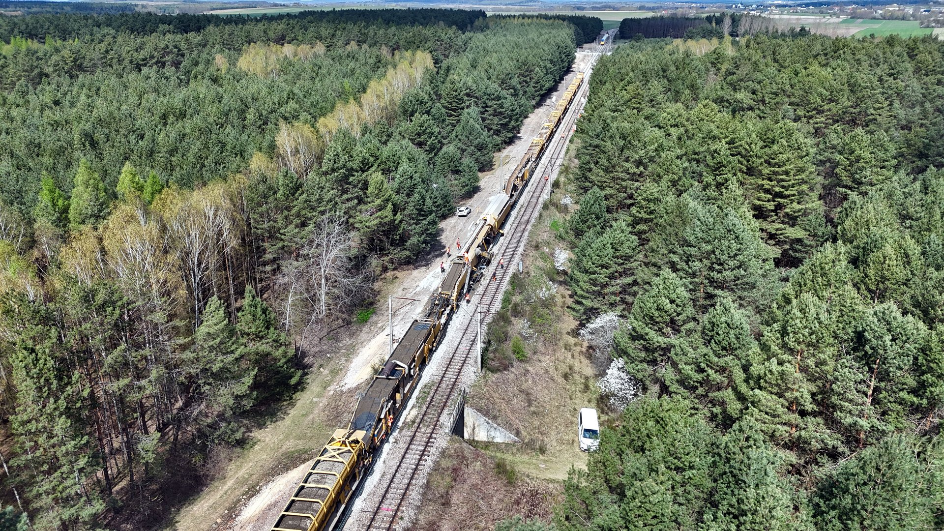 Lucrările pe linia 73 cresc viteza trenurilor dintre Kielce și Busko‑Zdrój - modernizări finalizate până la sfârșitul anului