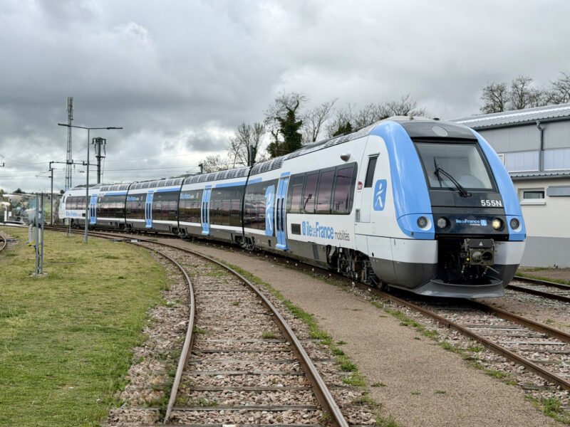 Prima garnitură AGC complet modernizată intră în circulație pe linia P Meaux–La Ferté‑Milon