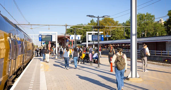 ProRail propune construirea de locuințe în zone unde infrastructura feroviară are deja capacitate disponibilă