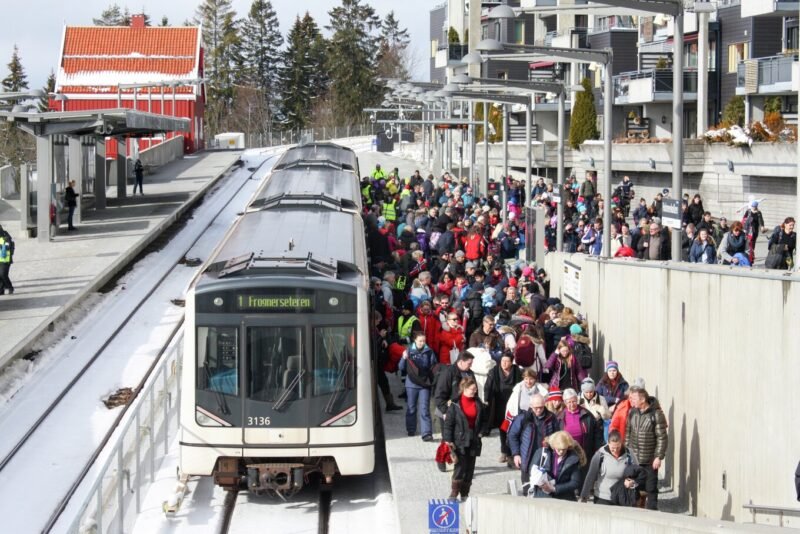 Ruter și Sporveien recomandă renunțarea la noua magistrală de metrou în Oslo și prioritizarea întreținerii rețelei existente până în 2050