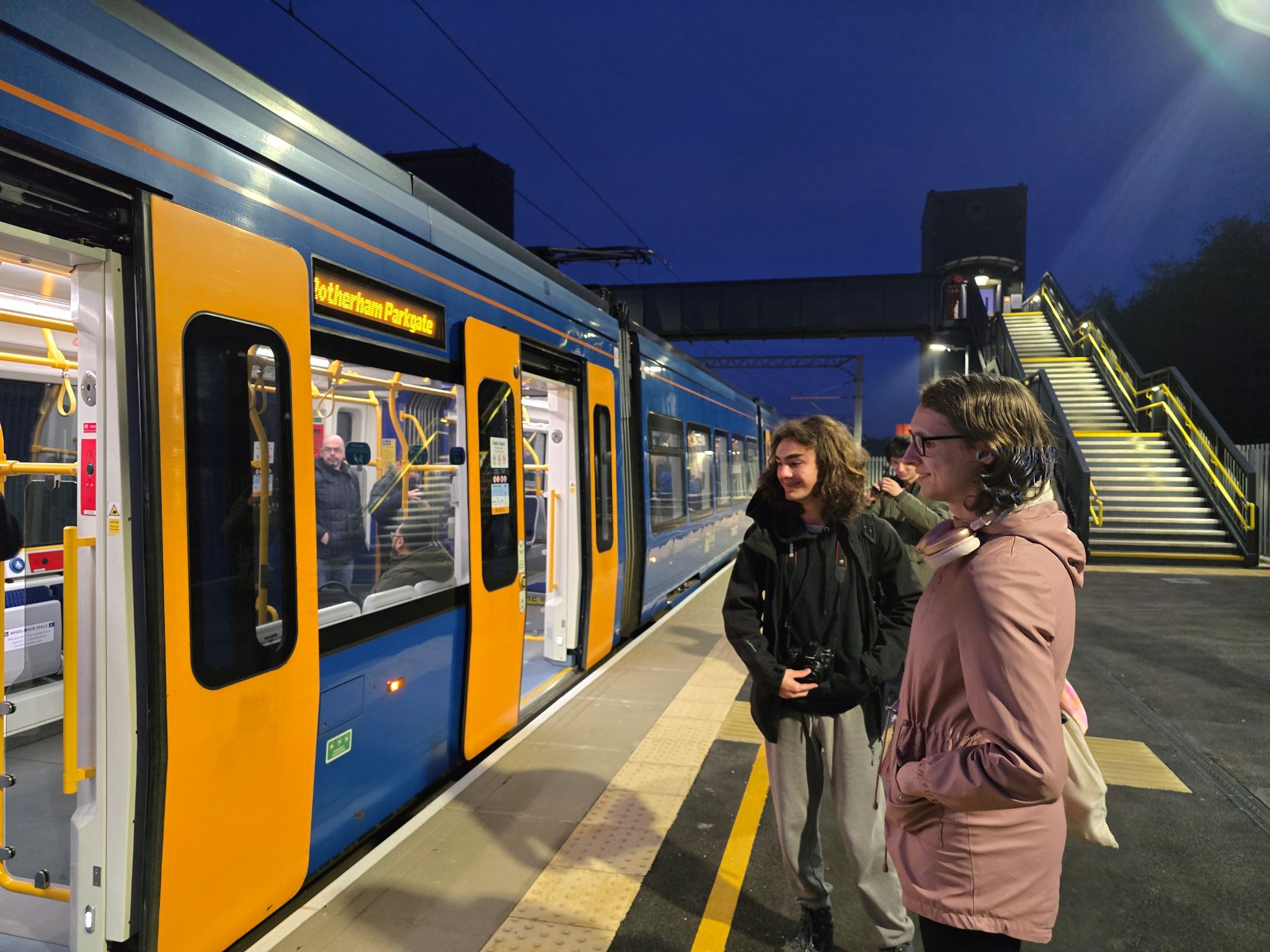 Noua stație Magna Tram Train a fost deschisă, oferind acces direct la Magna Science Adventure Centre și facilități moderne pentru pasageri