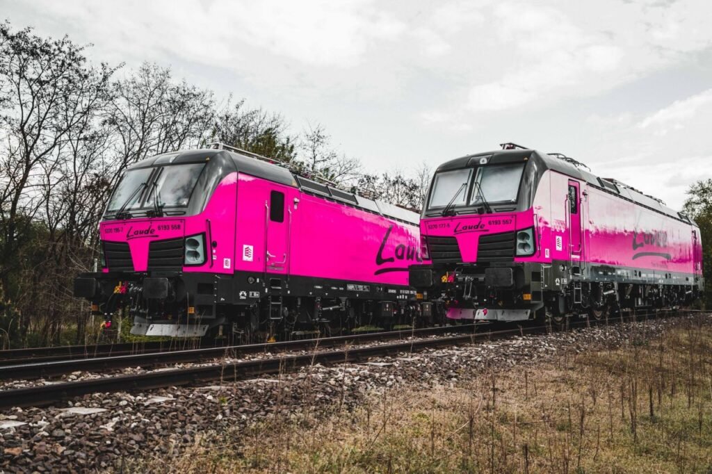 Laude Smart Intermodal primește două noi locomotive Vectron MS livrate cu sprijinul Siemens Financial Services