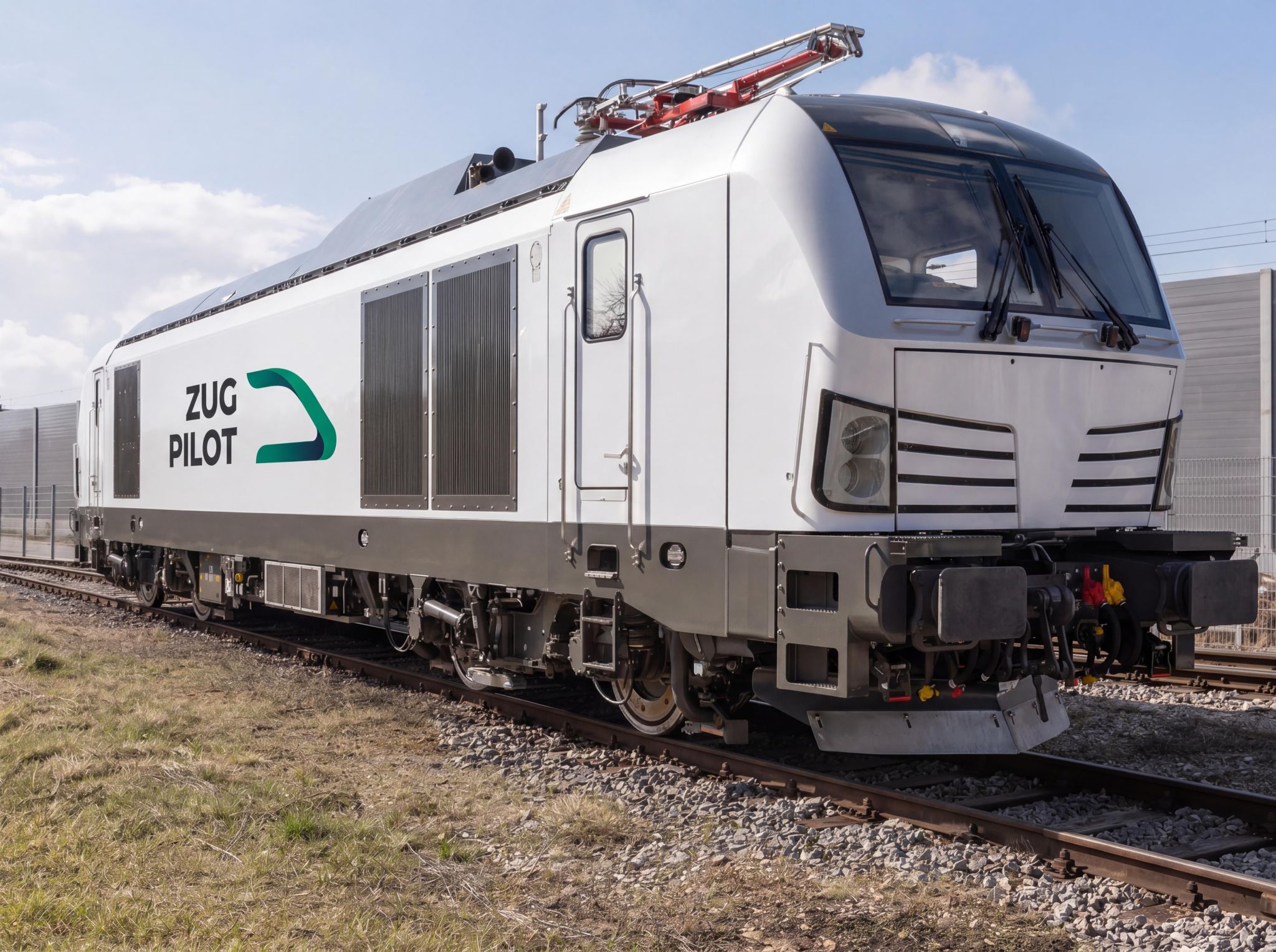 Zugpilot GmbH comandă prima locomotivă Vectron Dual Mode, a cincea pentru grupul HRS