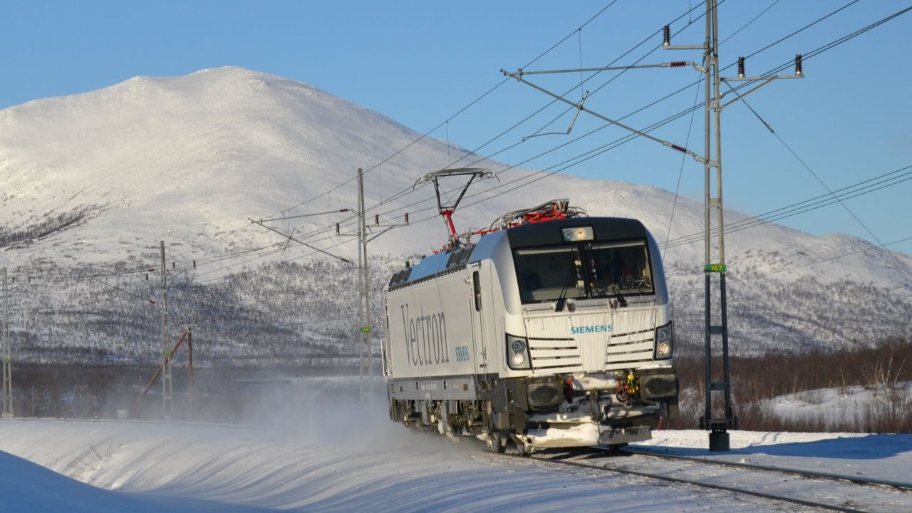 Siemens Mobility va furniza 10 locomotive Vectron pentru trenurile de noapte din Suedia pentru a asigura operarea pe ruta arctică timp de 10 ani