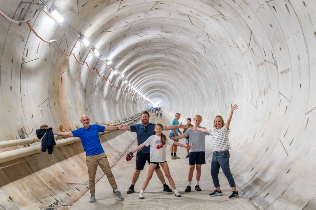 Peste 1200 de locuitori ai orașului Sydney au vizitat tunelurile noii linii Metro West aflate la 45 de metri adâncime