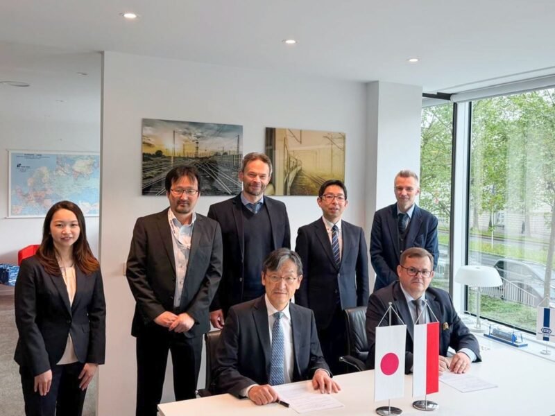 PKP și Japan Railway East semnează un memorandum pentru extinderea cooperării în domeniul feroviar