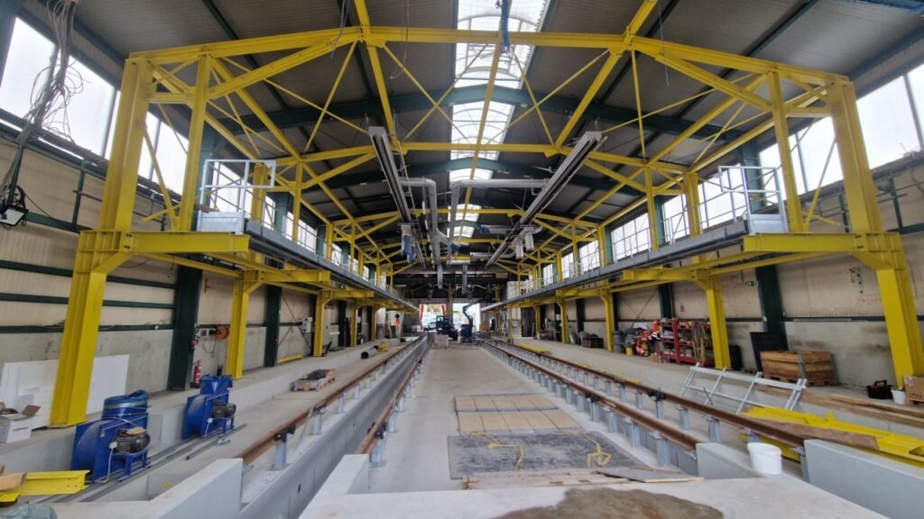 Pfalznetz trece la trenuri electrice pe baterii: DB Regio inaugurează zona de mentenanță pentru noile FLIRT Akku la Kaiserslautern