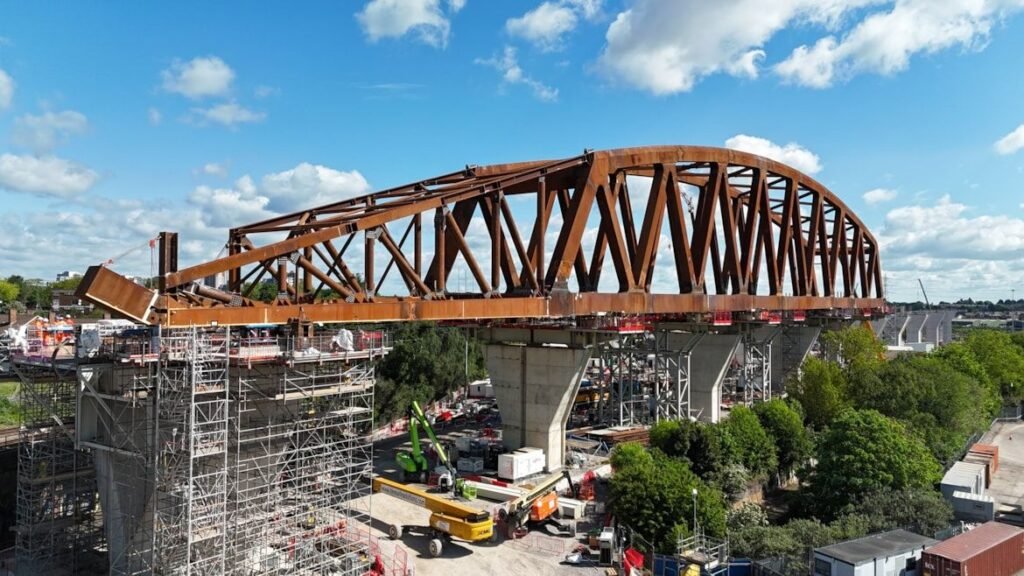HS2 finalizează structura Curzon 2 - cel mai înalt element al proiectului și un nou reper al ingineriei britanice în Birmingham