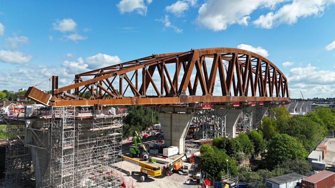 HS2 finalizează structura Curzon 2 - cel mai înalt element al proiectului și un nou reper al ingineriei britanice în Birmingham