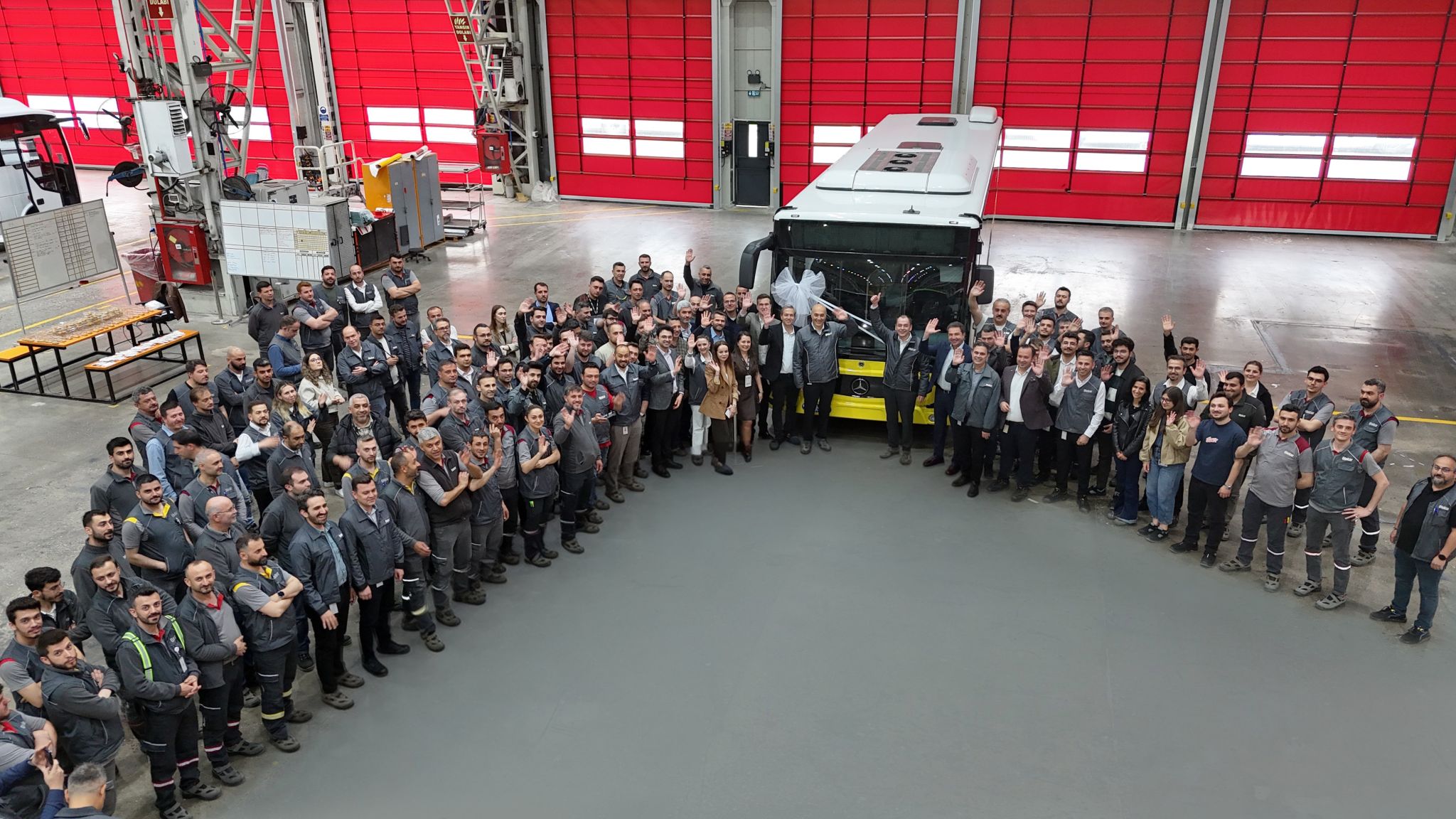 Otokar finalizează primul autobuz Mercedes‑Benz Conecto produs în cadrul parteneriatului cu Daimler Buses cu start al producției de serie în septembrie 2026