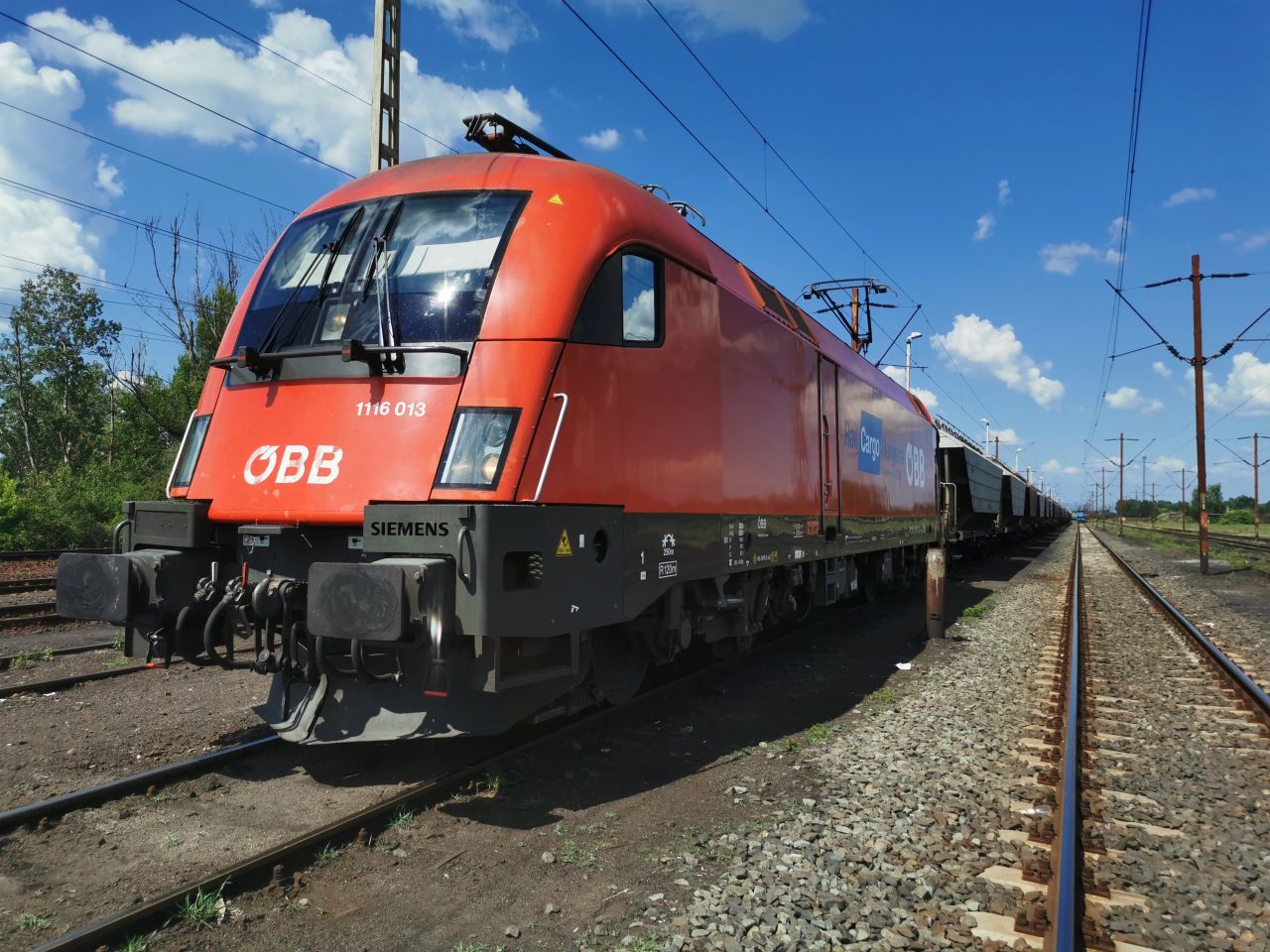 Rail Cargo Ungaria primește al 100‑lea tren de marfă cu ecartament larg din Ucraina pe fondul unei creșteri accelerate a traficului transfrontalier