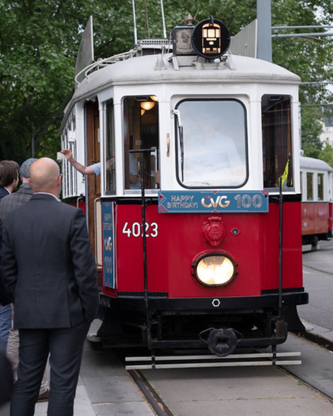 ÖVG celebrează 100 de ani de activitate în mobilitate și cercetare feroviară cu o aniversare marcată în Remiza istorică Wiener Linien