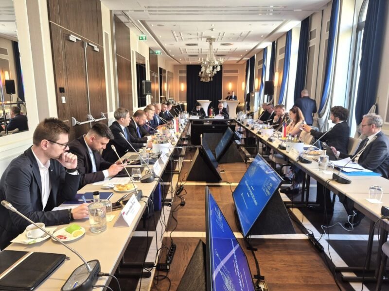 PKP Polskie Linie Kolejowe participă la Summitul Feroviar al Grupului de la Vișegrad punând accent pe cooperarea regională și proiecte strategice V4
