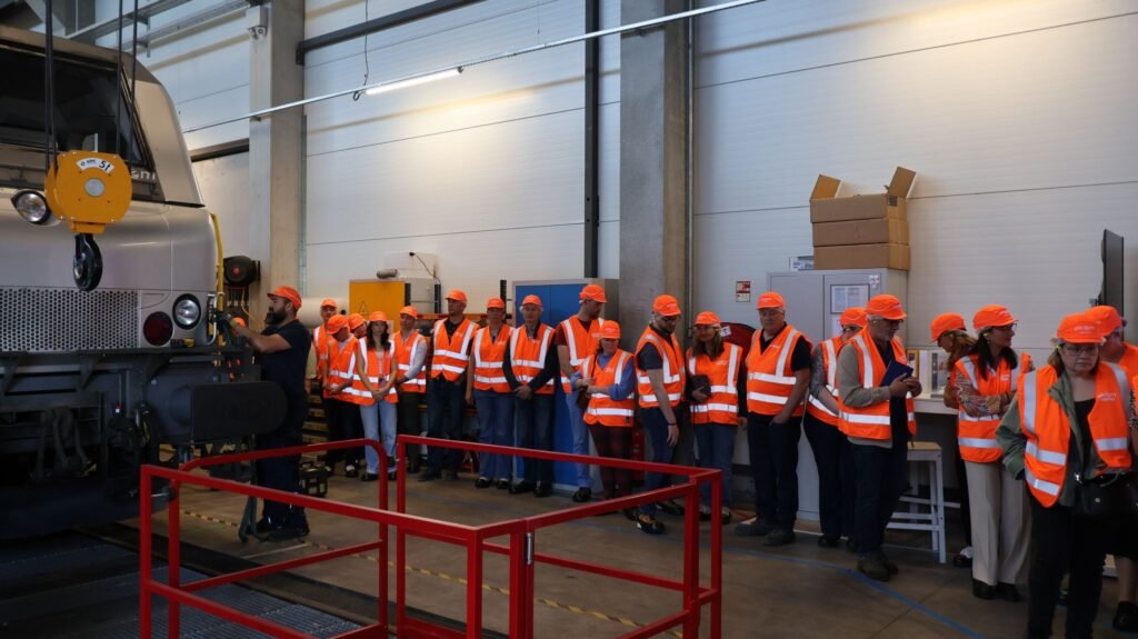 Akiem deschide porțile atelierului din Ostricourt și evidențiază rolul strategic al site‑ului pentru industria feroviară și regiunea Hauts‑de‑France
