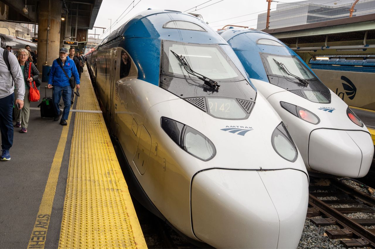 Amtrak marchează un milion de călătorii cu noua flotă NextGen Acela și introduce mai multe plecări pe cel mai aglomerat coridor feroviar din SUA
