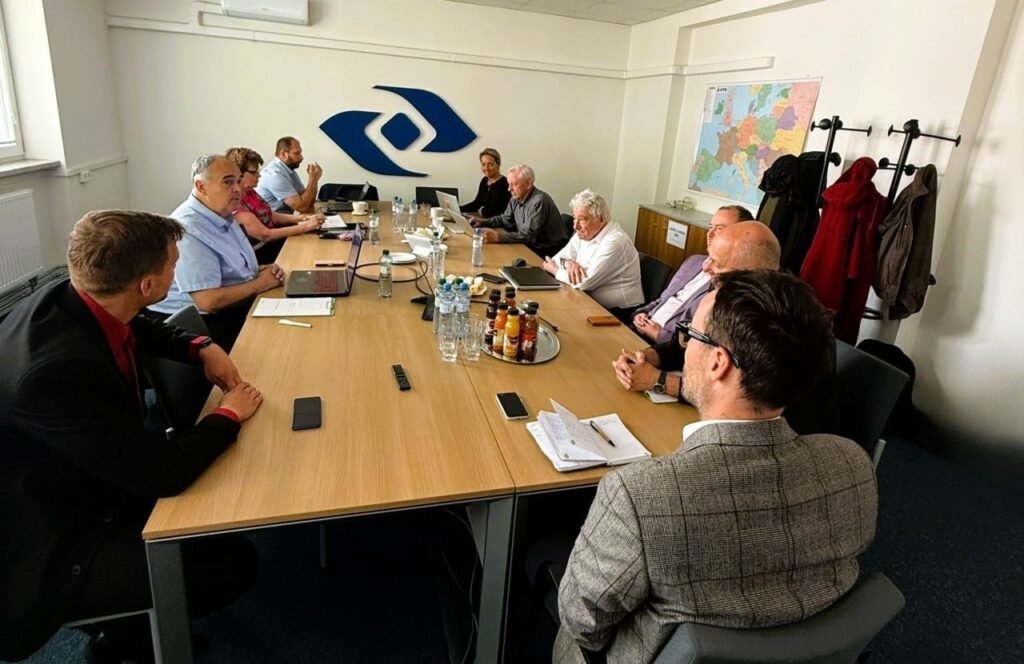 PKP CARGO INTERNATIONAL trece fără nicio neconformitate auditul extern pentru cele patru standarde ISO esențiale