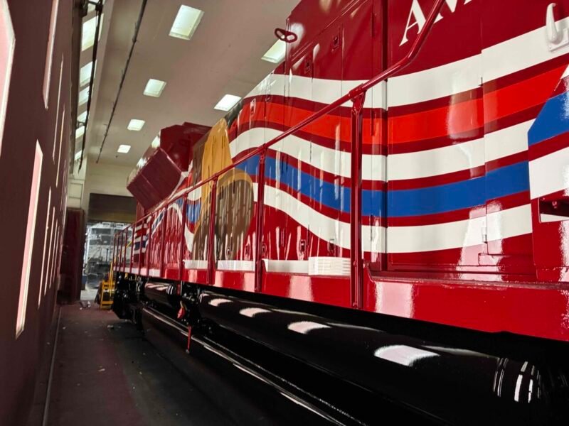Norfolk Southern prezintă procesul de realizare a locomotivei comemorative No. 1776 „The Bell”, dedicată seriei America’s 250
