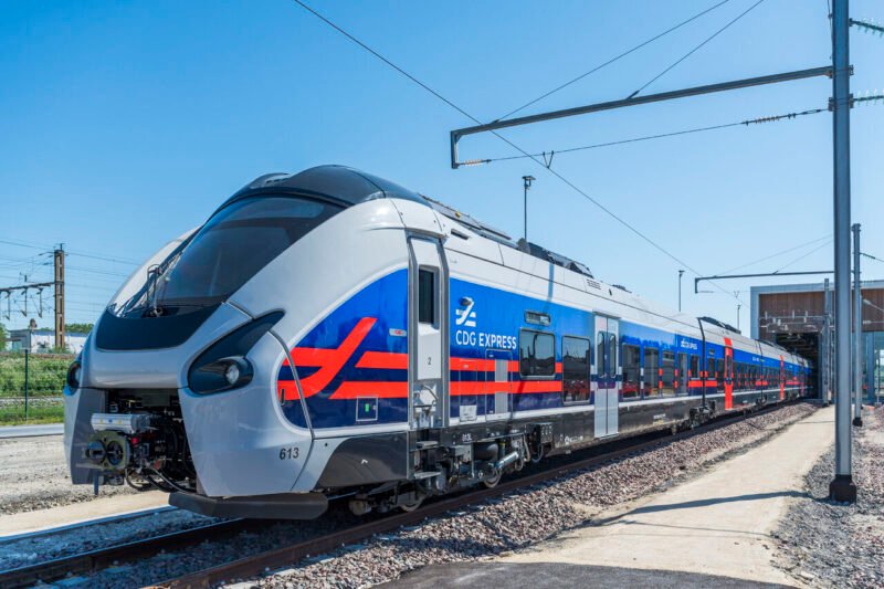 Hello Paris prezintă designul trenurilor și serviciile viitorului CDG Express cu lansarea programată în martie 2027