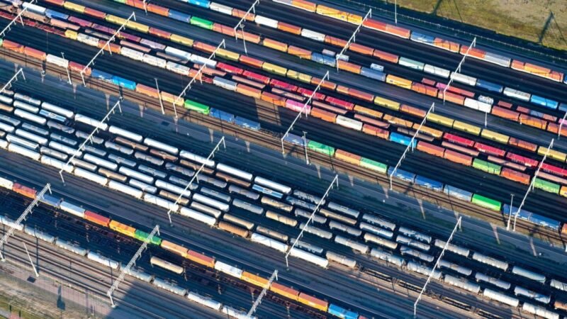Studiu ProRail și Port of Rotterdam: costuri mai mari pentru transportul feroviar de marfă din Olanda față de Belgia și Germania