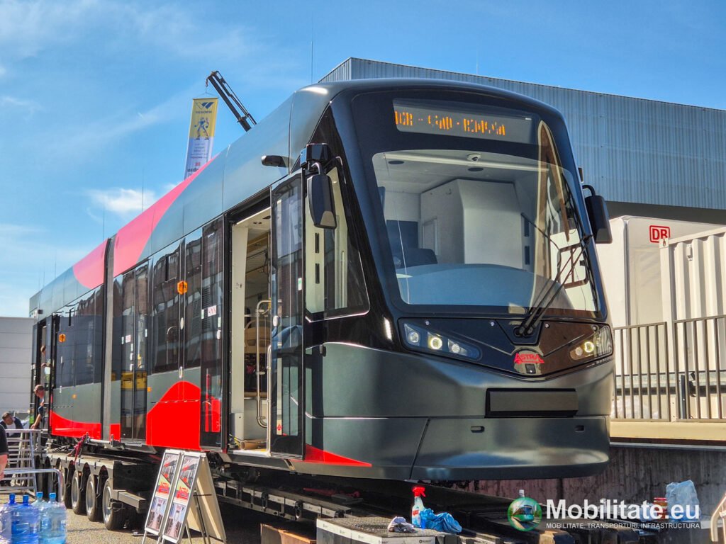 Cum vor arăta noile tramvaie de la Astra Arad pentru Ploiești. Modelul a fost prezentat la InnoTrans Berlin 2024
