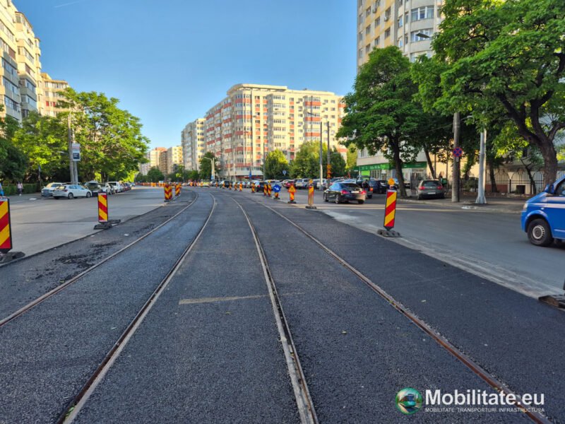 Lot 9 modernizare linii tramvai - MariVila asfaltează aproape total Bulevardul Chișinău. Rămân 70 de metri de linie de montat după finalizarea ultimei rețele edilitare