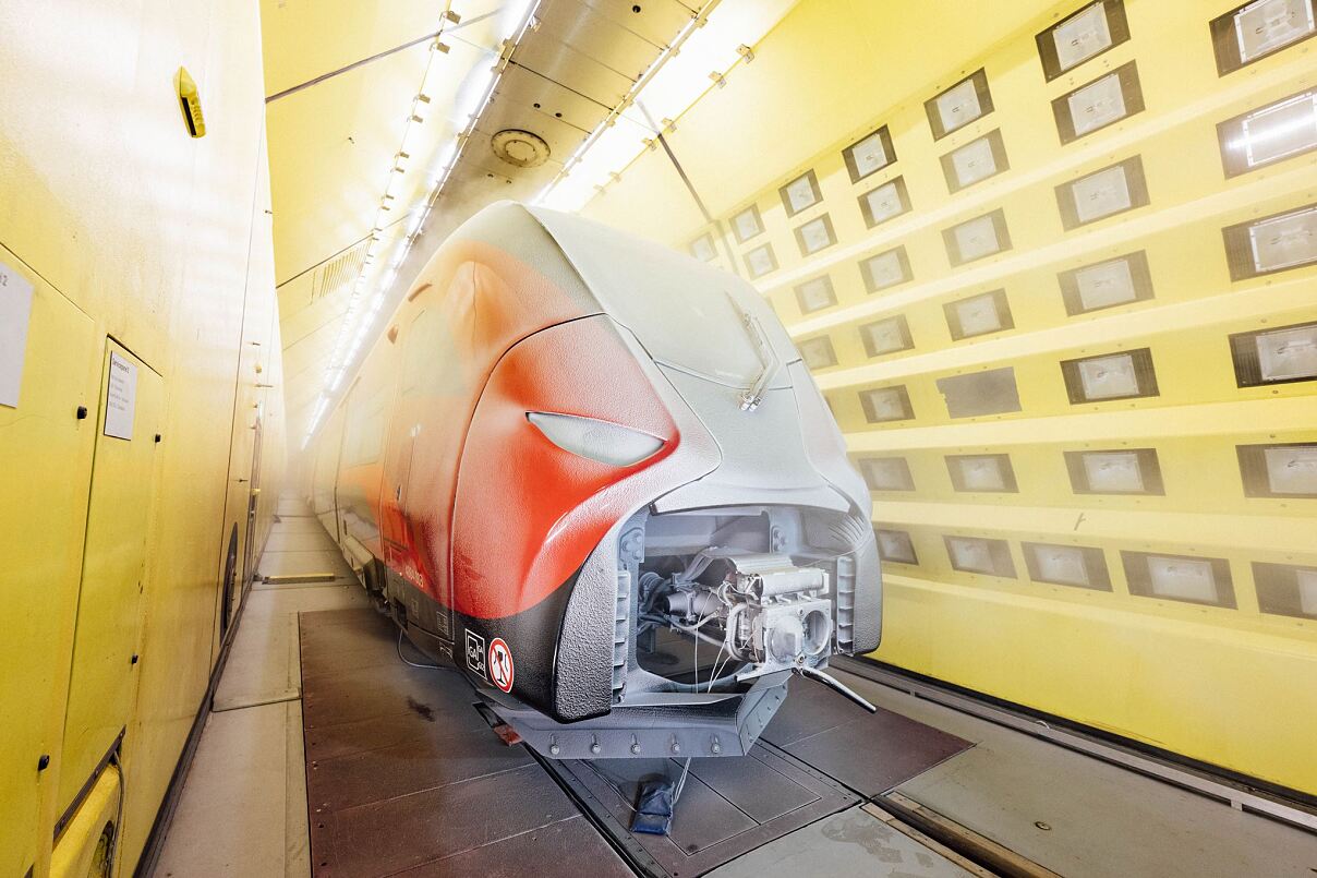 Railjet M trece testele extreme din Klima‑Wind‑Kanal în plin proces de pregătire pentru operarea pe rutele alpine din 2028