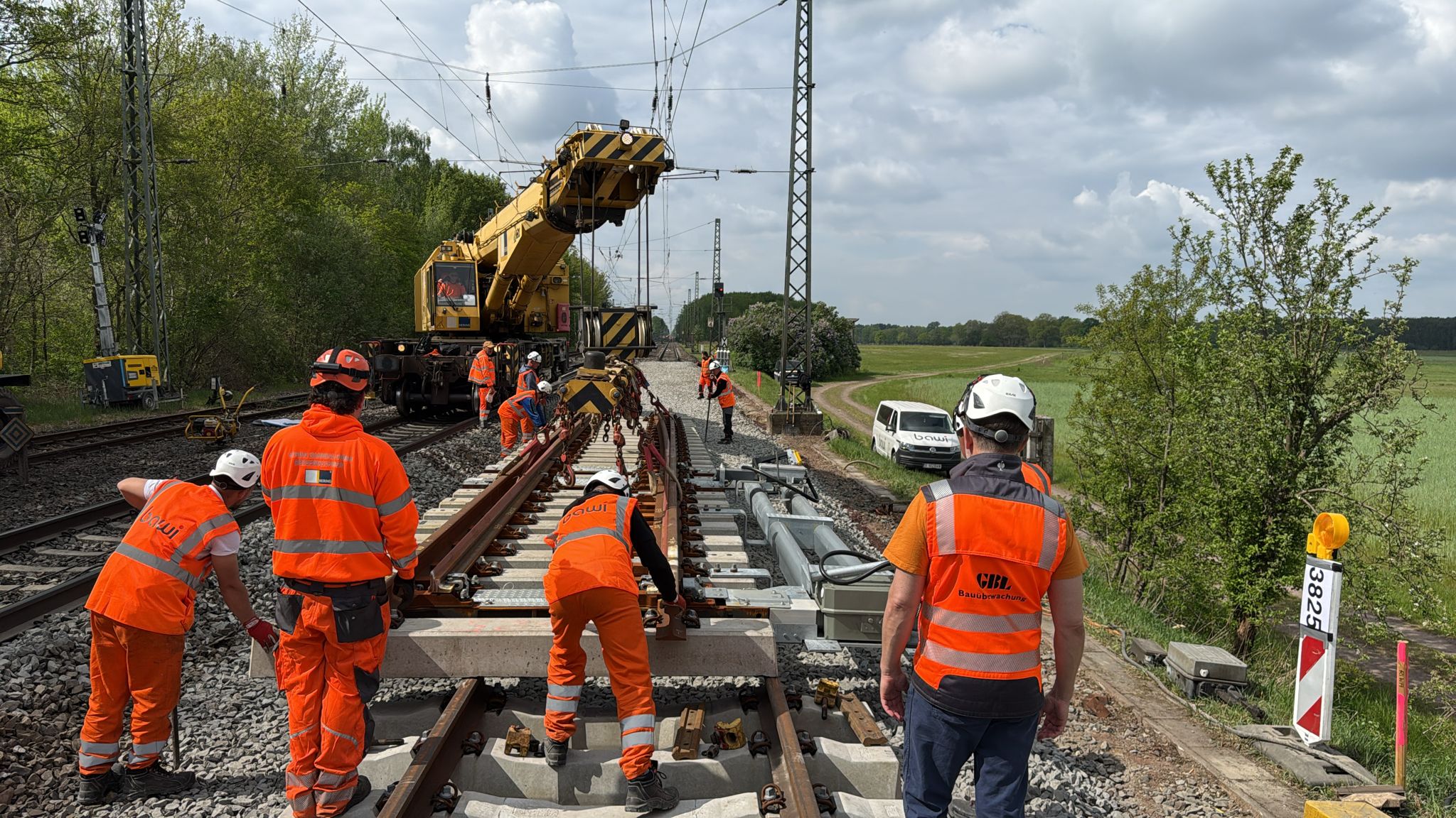Bawi Construction modernizează infrastructura feroviară pe linia Hamburg–Hanovra pregătind traseul pentru viteze de până la 320 km/h